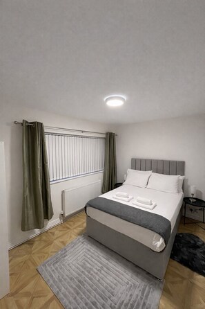 2 Schlafzimmer, Bügeleisen/Bügelbrett, kostenloses WLAN, Bettwäsche