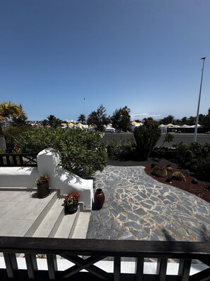 Property grounds - PRIVATE VILLA WITH GARDEN, CLOSE TO FLAMINGO BEACH (Playa Blanca)
