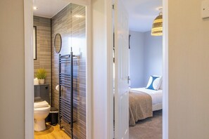 Room - Marlie House - 3 Bedrooms East Kilbride (East Kilbride)