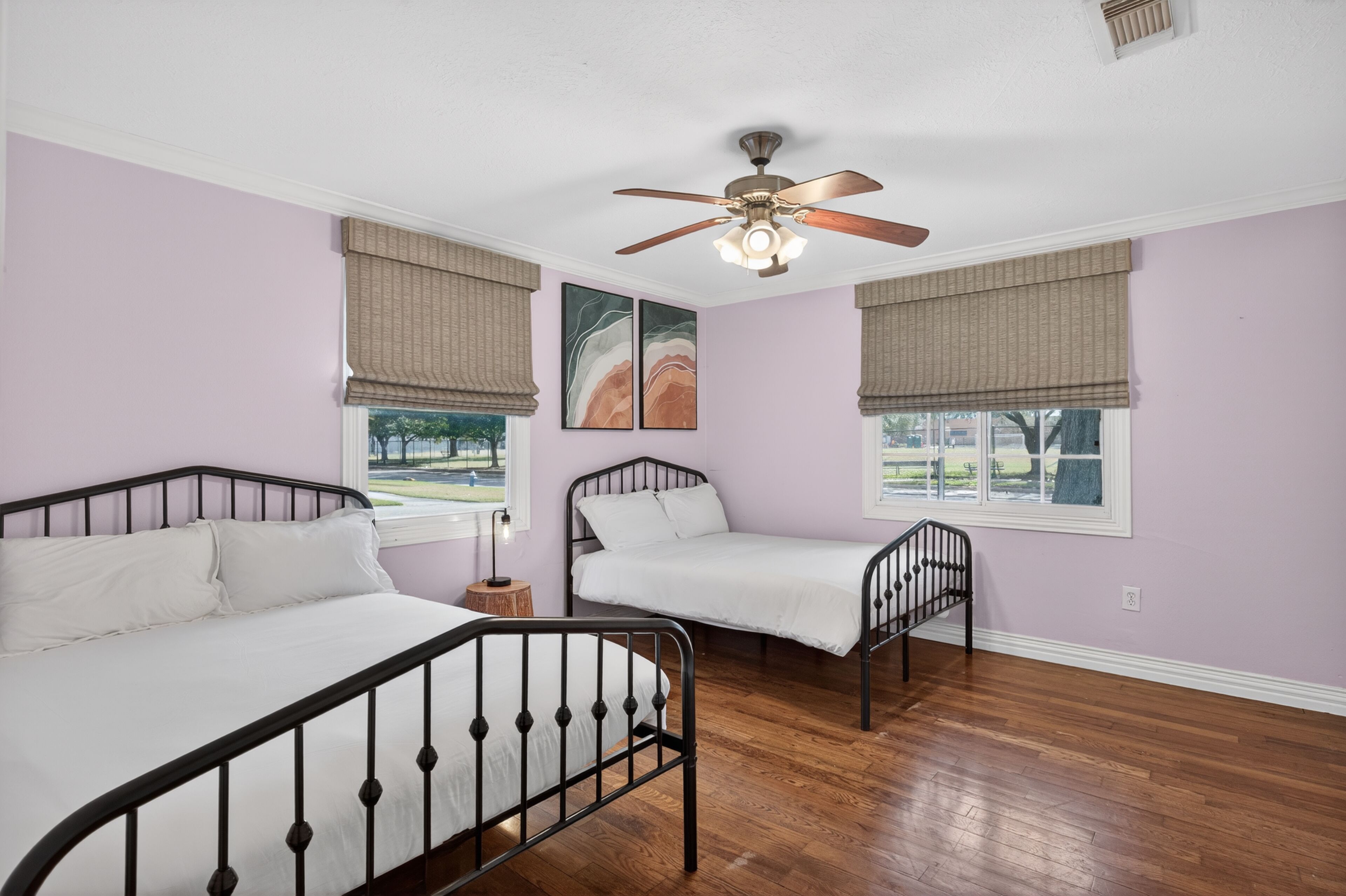 4 bedrooms, desk, iron/ironing board, free WiFi