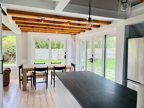 Dining - Fully renovated 3 bedroom home-1/2 mile to town and beaches. (Montauk)