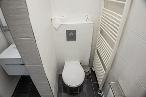 Standard-Doppelzimmer | Badezimmer