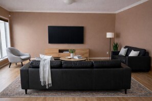 Living area - Unbelievable Panoramic Mountain Views | Downtown Views | 50 Mins to Canmore (Calgary)