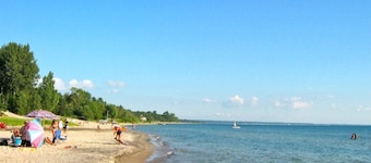 Beachside Bungalow â Steps from Balm Beach!