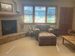 Smart TV - Perfect 2-bedroom townhome in pleasant Park City neighborhood (Park City)
