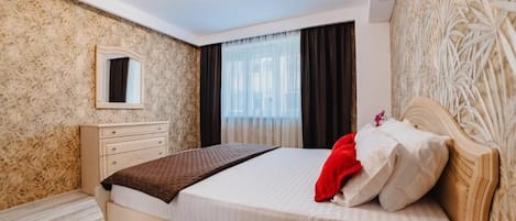 2 室のベッドルーム、アイロン / アイロン台、WiFi、ベッドシーツ