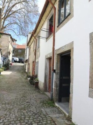 Exterior - Vrbo Property (Porto)