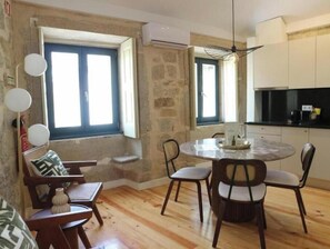 Dining - Vrbo Property (Porto)