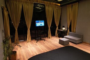 Suite | Frette Italian sheets, premium bedding, down comforters - At Venue Groups (Kodaikanal)