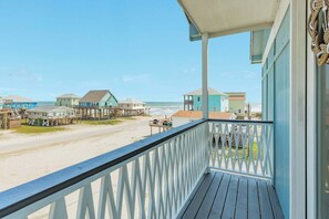 Property grounds - Large Home Minutes to the Sand - Sleeps 14! (Freeport)