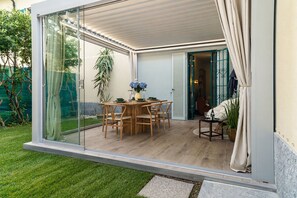 Outdoor dining - Navigli House With Private Garden - Quiet Oasis (Milan)