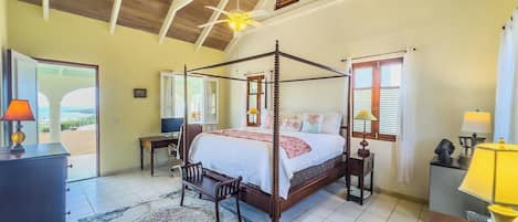 Escrivaninha, ferros/tábuas de passar roupa, Wi-Fi, roupa de cama