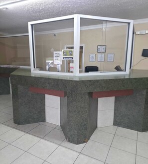 Lobby - DOVER INN (Dover)