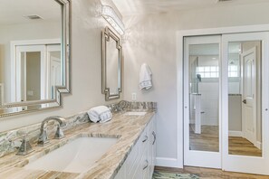 Bathroom - 4 Mi to Delnor-Wiggins! Bonita Springs Retreat (Bonita Springs)