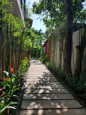 Property grounds - 3BR villa in tranquil Hoi An Vietnam, private pool, pick-up&breakfasts inclusive (Đà Nẵng)