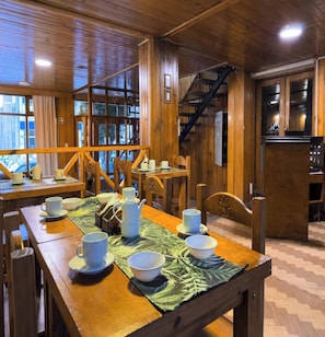 Dining - CASA GAIA GUEST HOUSE (San Carlos de Bariloche)