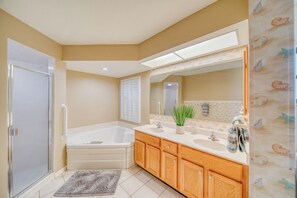 Bathroom - Cape Villa w Heated Saltwater Pool-Private Dock-Gulf Access (Cape Coral)