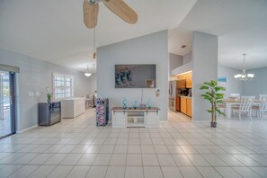 Interior - Cape Villa w Heated Saltwater Pool-Private Dock-Gulf Access (Cape Coral)