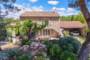 Exterior - Vrbo Property (Saint-Rémy-de-Provence)