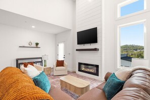 Living area - Driftwood Amber -Stylish Poolside Retreat + Swim Dock Access (Reeds Spring)