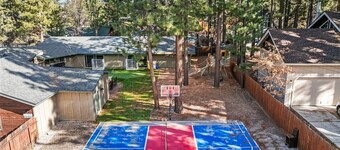 Indoor Pool, Game Rm, Pickleball, Spa, Bbq, Petok