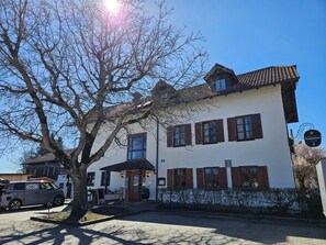 Exterior - Room 25 Standard Double Room with Large Bathroom and Wi-Fi (Seefeld)