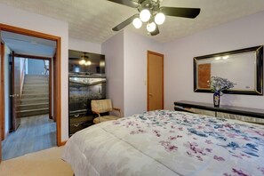 Room - HOST WITH THE MOST - Spacious 4-bedroom house in awesome Smyrna (Smyrna)