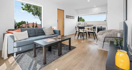3BDR Award Winning Home in peaceful cul de sac