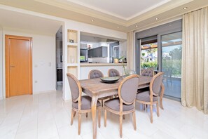 Dining - Azure Villa Kanoni (CORFU)