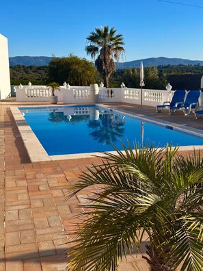 Pool - Blue Skies Villa 1&2 ,Spacious 10-bedroom bungalow in tranquil Portimao with AC (Faro)