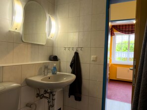 Dusj og hårføner