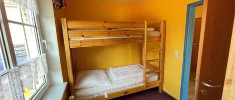 2 bedrooms, free WiFi