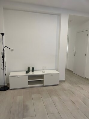 Interior - Apartment 'Porto Central Walk' with Balcony and Wi-Fi (Porto)