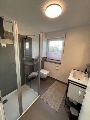 Hair dryer - The Steuerbord Nock vacation apartment impresses with modern comfort, two bedrooms and a fantastic lake view - located directly on the Wangermeer. (Wangerland)