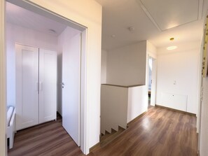 Interior - The Wangermeer Perle I is a modern, spacious semi-detached house on the Wangermeer - ideal for families and groups looking for comfort and proximity to nature. (Wangerland)