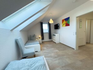 2 bedrooms, free WiFi - The Wangermeer Perle II is a modern semi-detached house on the Wangermeer and offers a cozy retreat for couples and families. (Wangerland)
