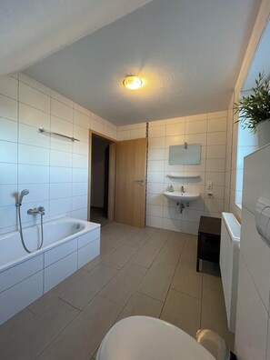 Hair dryer - The Wangernest vacation home offers family-friendly comfort in the immediate vicinity of the Wangermeer and its own private beach. (Wangerland)