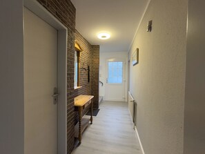 Interior - The Windfang 1 vacation home in Hooksiel offers modern comfort, a quiet location and a sunny terrace - perfect for relaxing days by the North Sea. (Hooksiel)