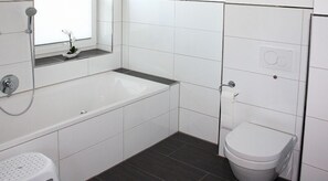 Hair dryer - Cozy vacation home "Sturmmöwe" in Wangerland near the North Sea with sauna, 2 bedrooms for up to 3 guests - dogs welcome. (Wangerland)
