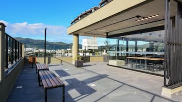 Apartment | Outdoor dining