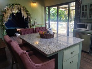 Interior - Gorgeous 2-bed home - sleeps up to 5 - AC + private pool -5 mins to beach & town (Puerto Viejo de Talamanca)