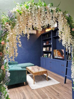 Interior - Gorgeous 2-bed home - sleeps up to 5 - AC + private pool -5 mins to beach & town (Puerto Viejo de Talamanca)