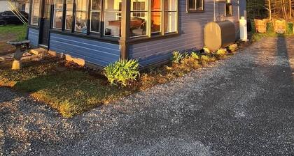 Charming Cottage by Lake Ontario | Firepit + Yard