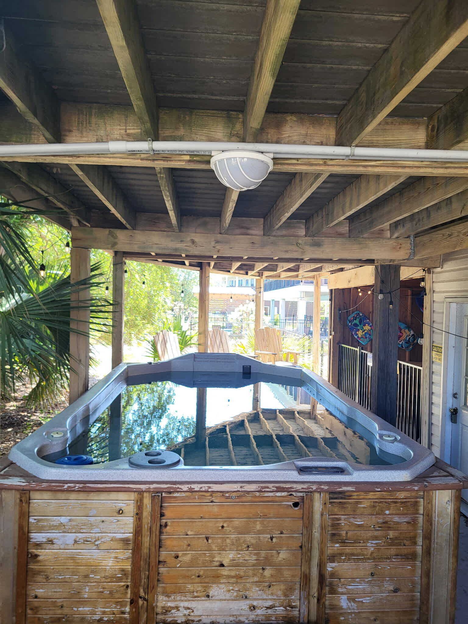 Bain à remous extérieur