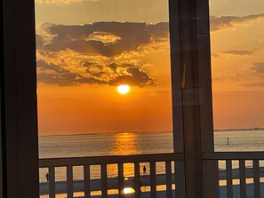 Interior - Quiet north side condo. Beach access, inspiring views, pool. (Fort Myers Beach)