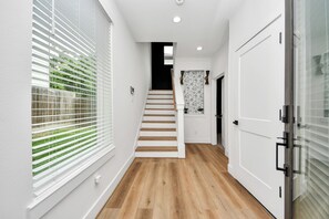 Interior - Luxury Master Suite 70” TV Houston Central (Houston)