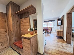 Interior - Nice apartment for 6 guests with WIFI, TV and balcony (Wildschönau)