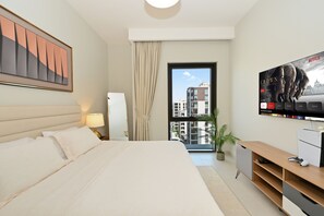 1 bedroom, in-room safe, desk, iron/ironing board - The Remote Worker's 1BR — Office, PS5, Dubai Creek (Dubai)
