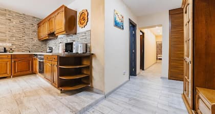 Charming 2-bedroom apartment in Brașov perfect for your getaway