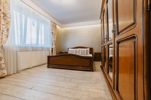 2 Schlafzimmer, Bügeleisen/Bügelbrett, Internetzugang, Bettwäsche